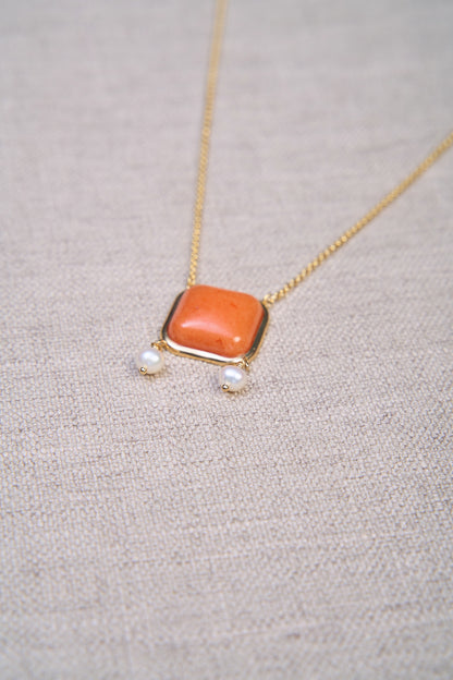 Colar Coral com Pérolas
