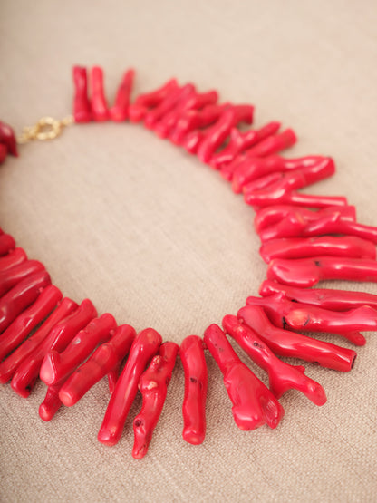 Colar Regina Galhos Coral