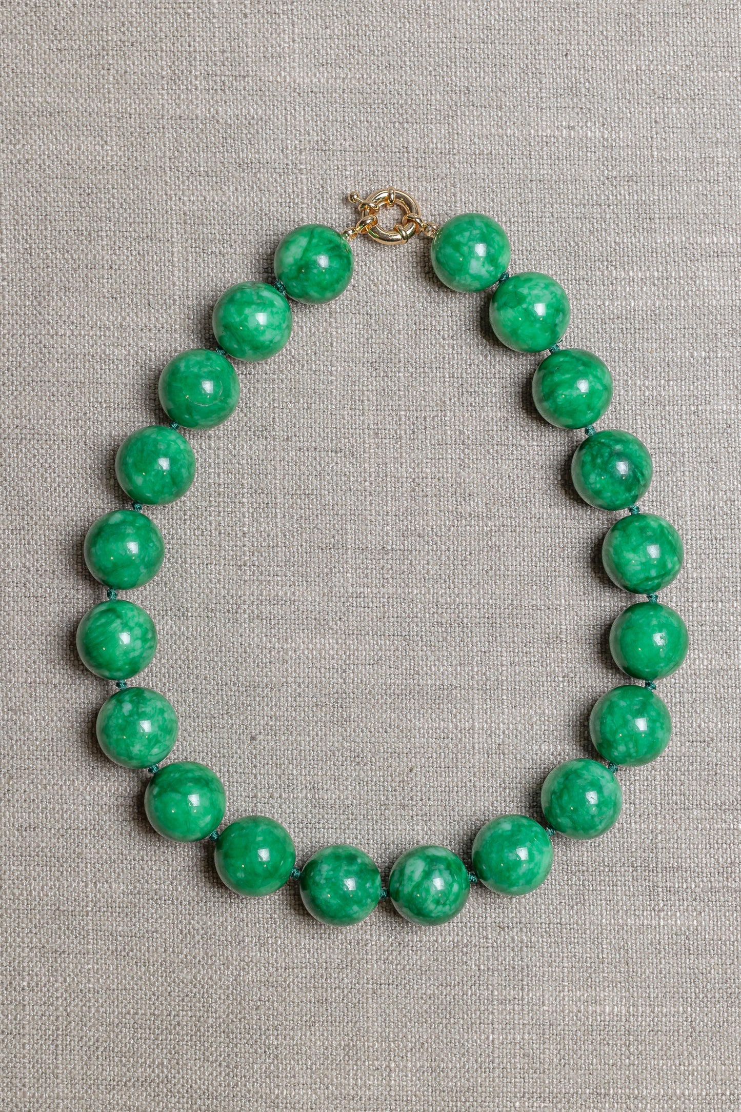Colar Regina Jade Verde - Emerencianas