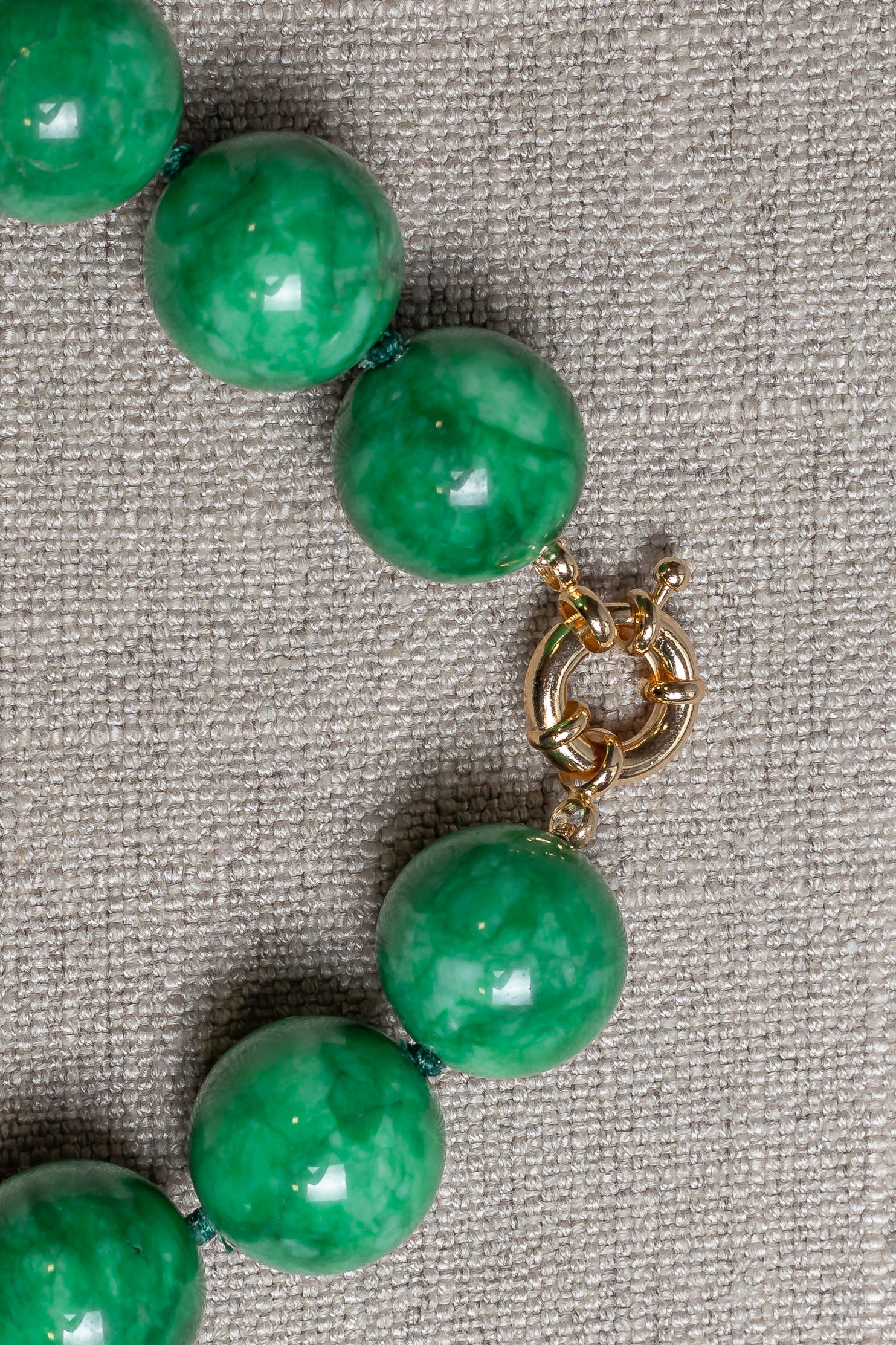Colar Regina Jade Verde - Emerencianas