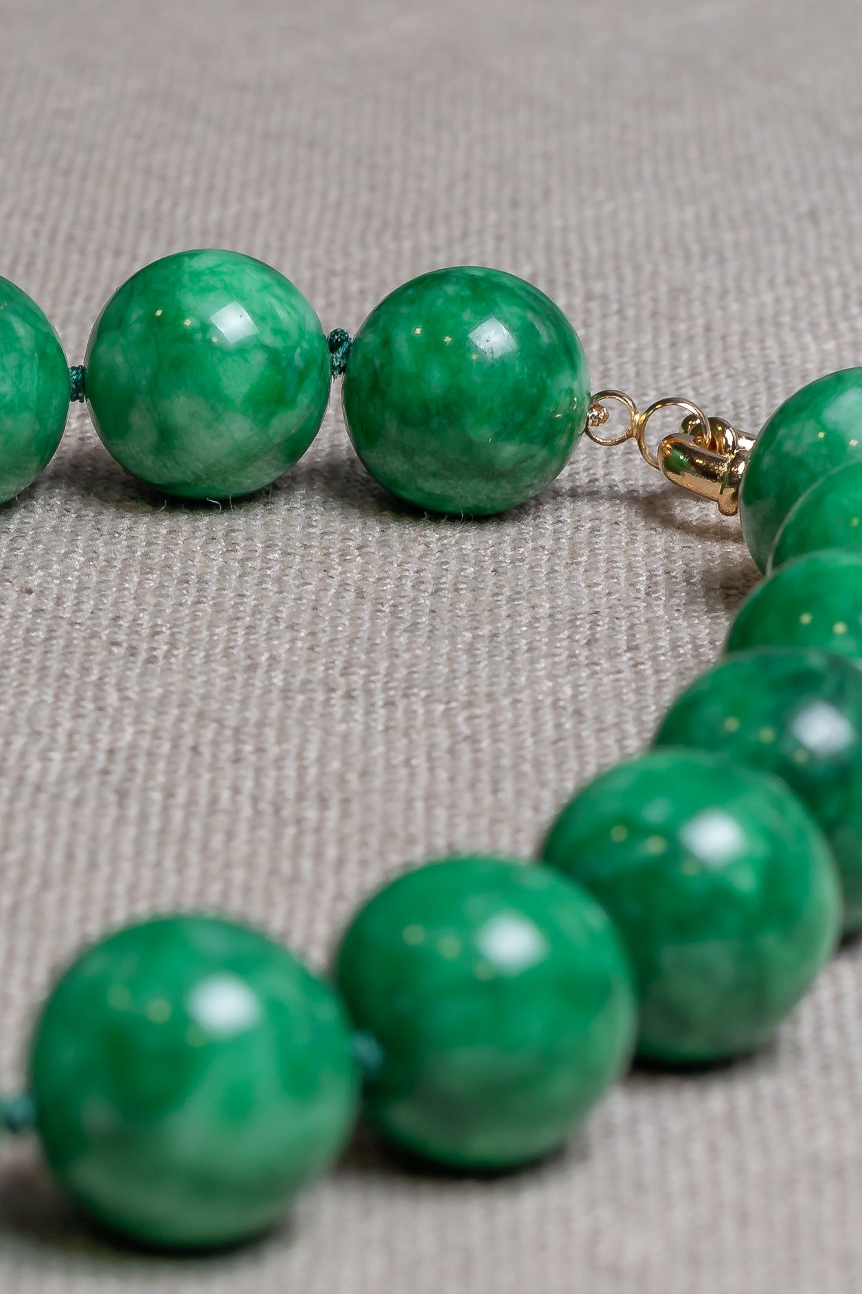 Colar Regina Jade Verde - Emerencianas